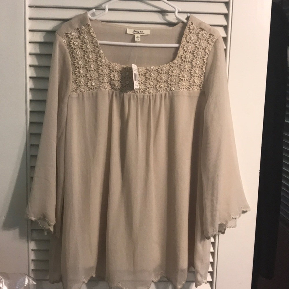 Stunning Lace & Flower Blouse Size XL